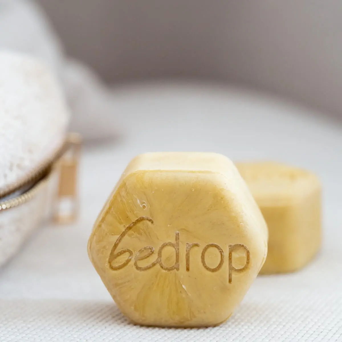 Gelée Royale Festes Shampoo mit Manuka Honig & Propolis, 65g