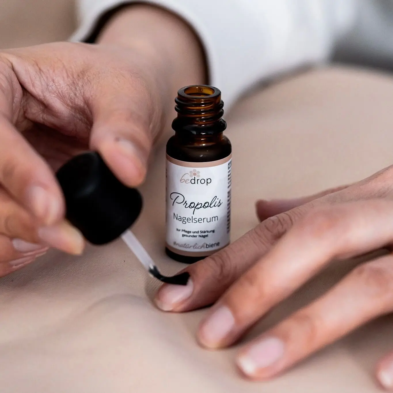 Propolis Nagelserum - Nagelpflege mit Propolis, Teebaumöl & mehr