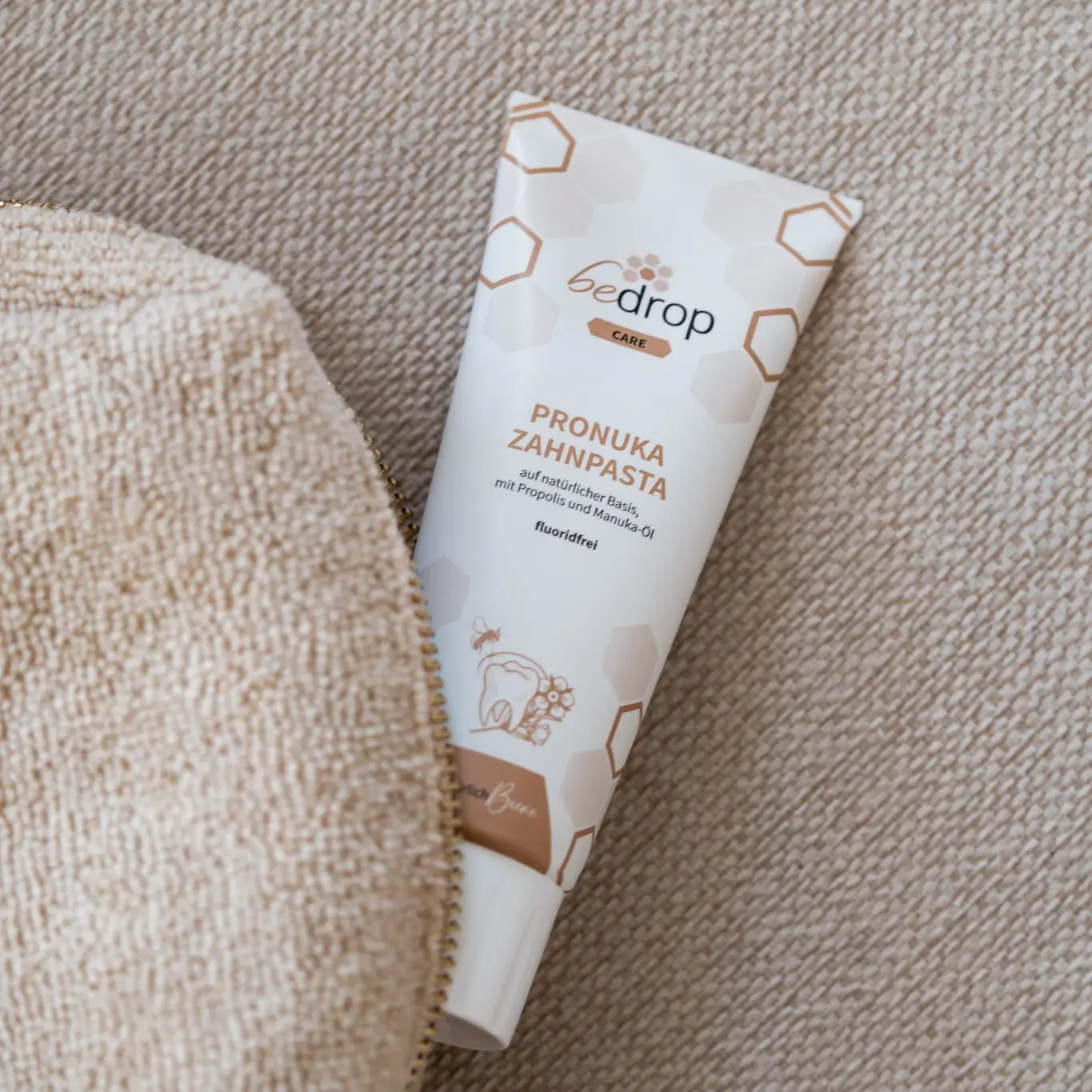 Zahnpasta, natürliche Zahncreme mit Propolis & Manuka-Öl, fluoridfrei „Pronuka" - 75ml