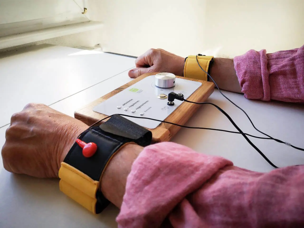 Drei-Stufen-Feinstrom-Gerät (Galvanischer Feinstrom)